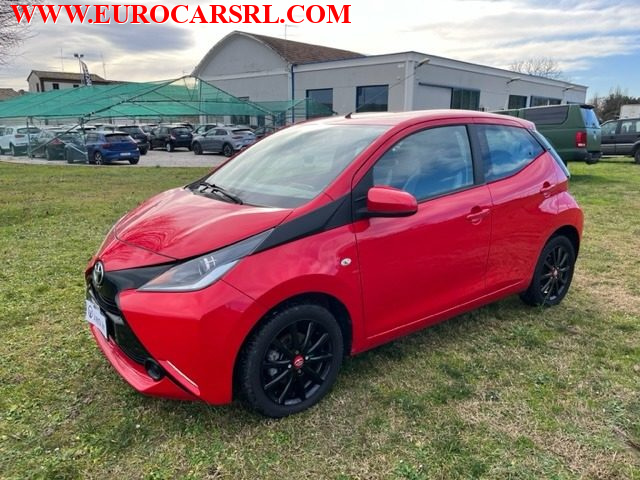 TOYOTA Aygo 1.0 VVT-i 69 CV 5 porte x-cool Immagine 2