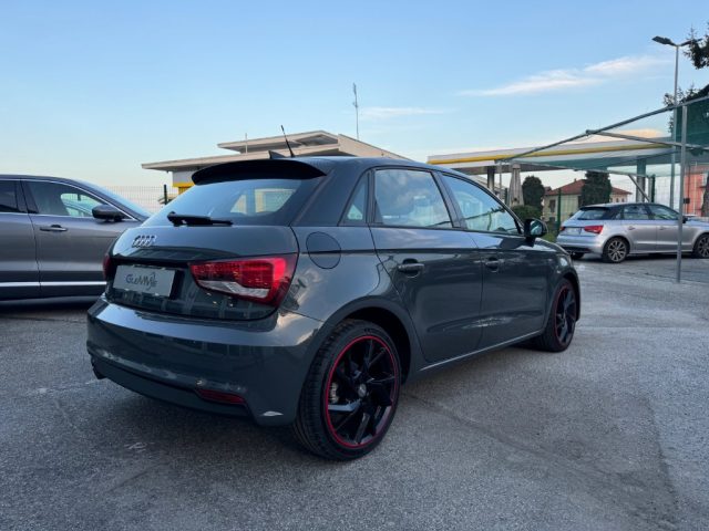 AUDI A1 1.4 TDI S tronic Sport Immagine 4