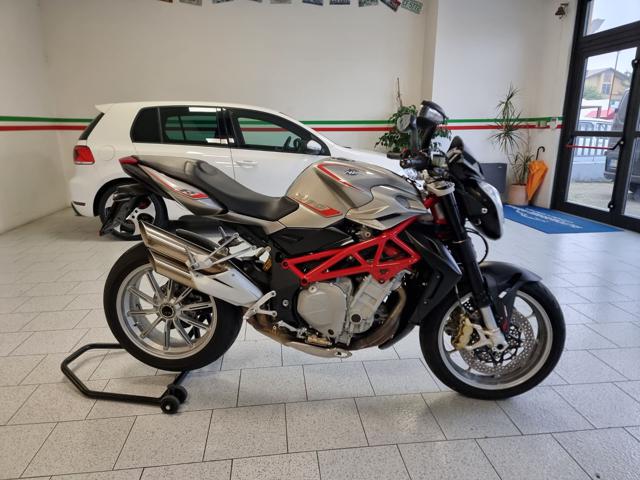 MV AGUSTA Brutale 1090 R ABS Immagine 2