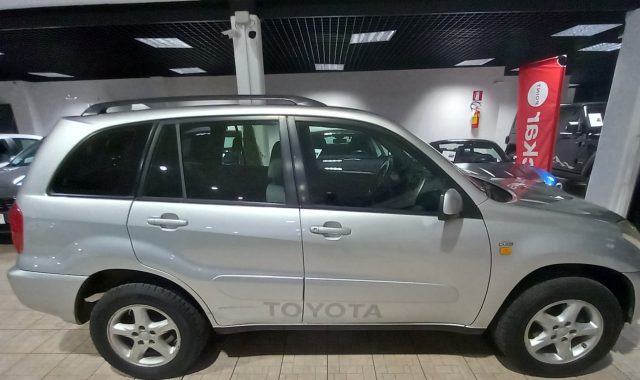 TOYOTA RAV 4 RAV4 2.0 Tdi D-4D cat 5 porte Sol Immagine 1