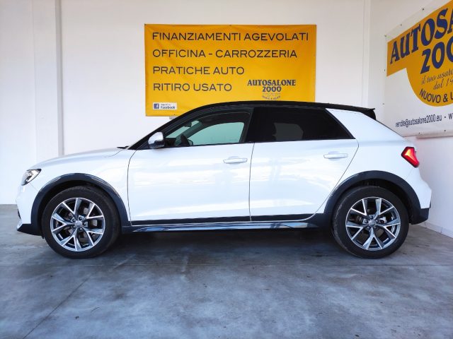 AUDI A1 citycarver 30 TFSI S tronic LED Immagine 2