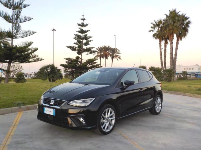 SEAT Ibiza 1.0 TGI 5 porte FR Immagine 0