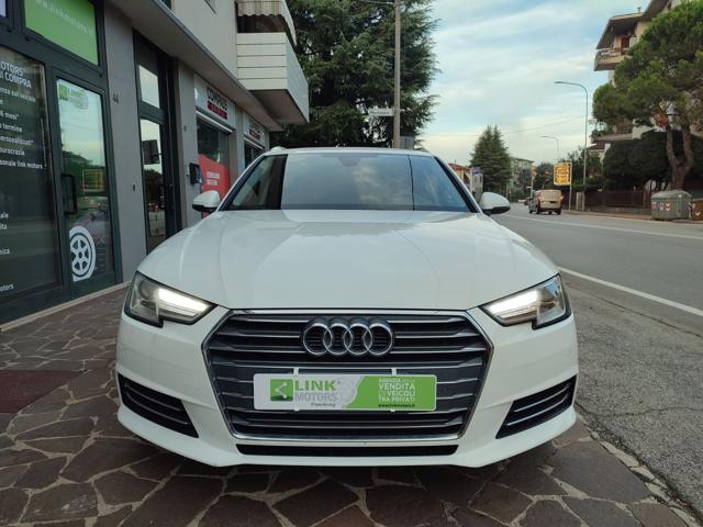 AUDI A4 S line Immagine 1