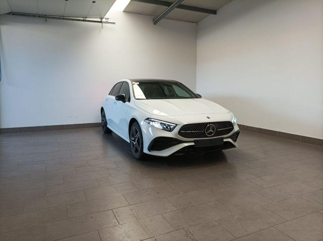 MERCEDES-BENZ A 250 e Automatic Plug-in hybrid Premium Amg Line Immagine 0