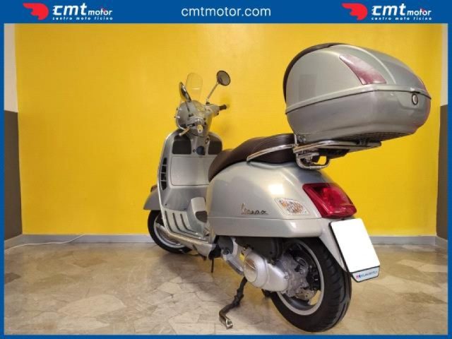 VESPA GTS 300 Garantito e Finanziabile Immagine 3