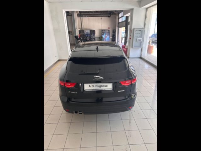 JAGUAR F-Pace (X761) -  2.0 D 180 CV AWD aut. R-Sport Immagine 3