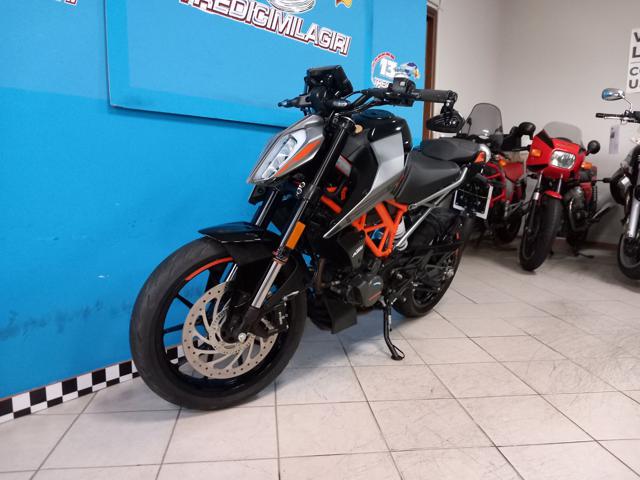 KTM 125 Duke Garantita e finanziabile Immagine 4