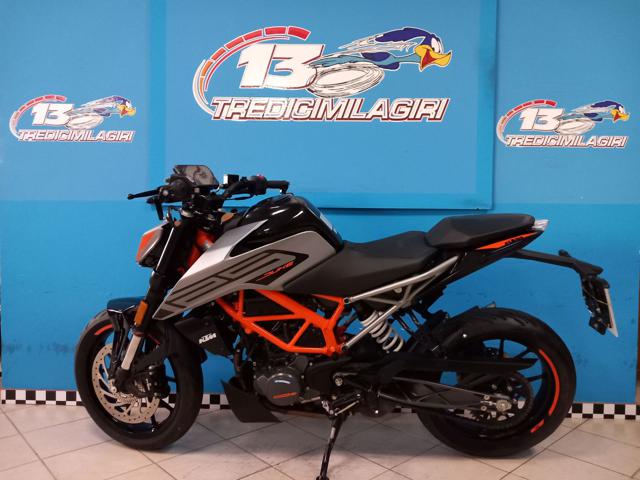 KTM 125 Duke Garantita e finanziabile Immagine 3