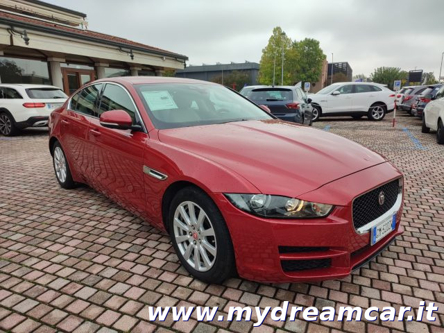 JAGUAR XE 2.0 D 180 CV aut. Prestige Immagine 3