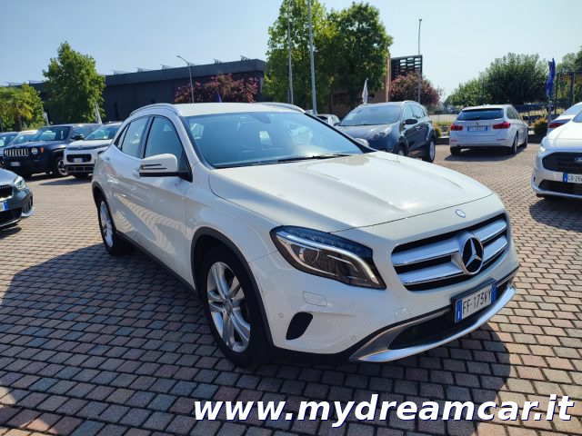 MERCEDES-BENZ GLA 180 d Automatic Business Immagine 3