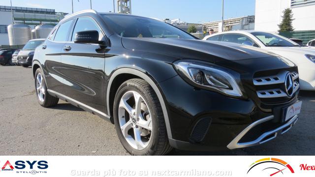 MERCEDES-BENZ GLA 180 Sport Immagine 2