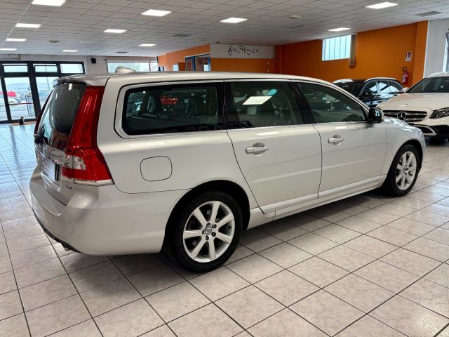 VOLVO V70 V70 D4 Geartronic Momentum Immagine 1