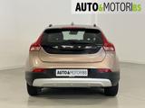 VOLVO V40 Cross Country D2 Momentum