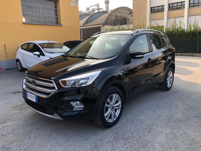 FORD Kuga 1.5  tdci 120 CV S&S 2WD Business Immagine 4