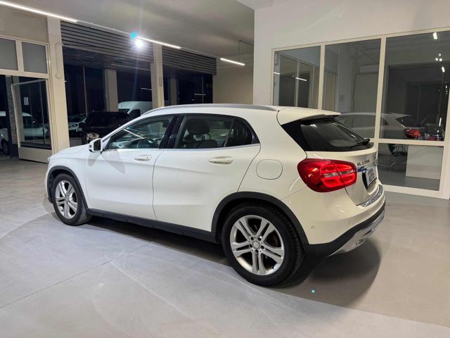 MERCEDES-BENZ GLA 200 CDI Sport Immagine 2