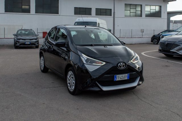 TOYOTA Aygo 1.0 VVT-i 72 CV 5 porte x-play Immagine 0