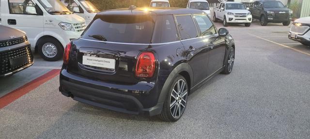 MINI Cooper 1.5 Cooper Yours 5 porte Immagine 3