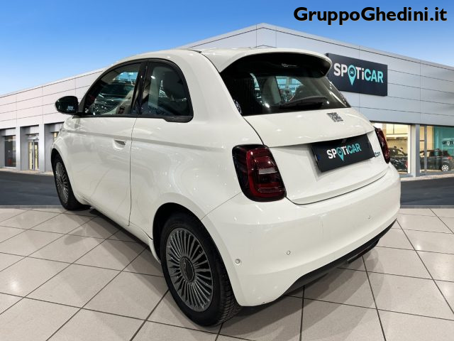 FIAT 500e La Prima Berlina 42 kWh Immagine 2