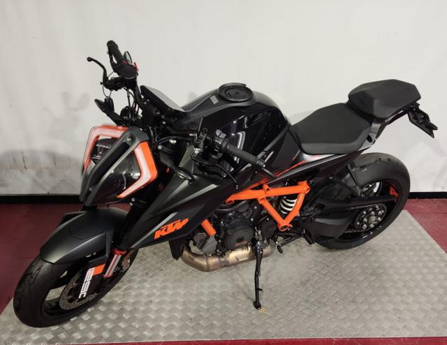 KTM 1290 Super Duke R Immagine 1