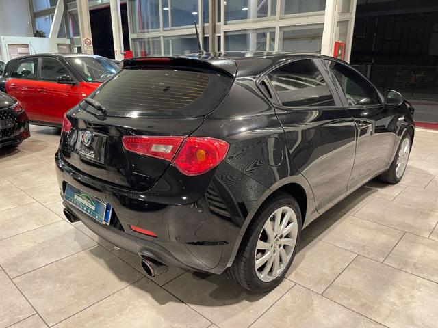 ALFA ROMEO Giulietta 2.0 JTDm-2 150CV Distinctive Immagine 4