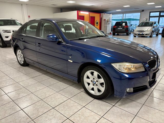 BMW 320 320i berlina benzina EURO 5 Immagine 3