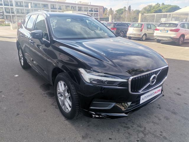 VOLVO XC60 B4 (d) AWD Geartronic Momentum Pro Immagine 4