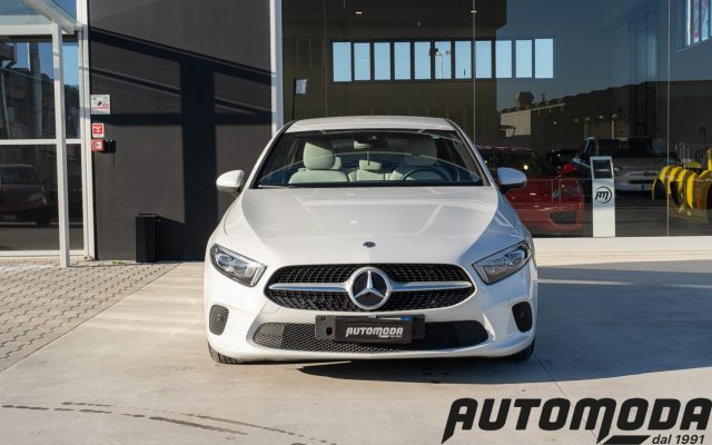 MERCEDES-BENZ A 180 AUTOMATICA AZIENDALE Immagine 1