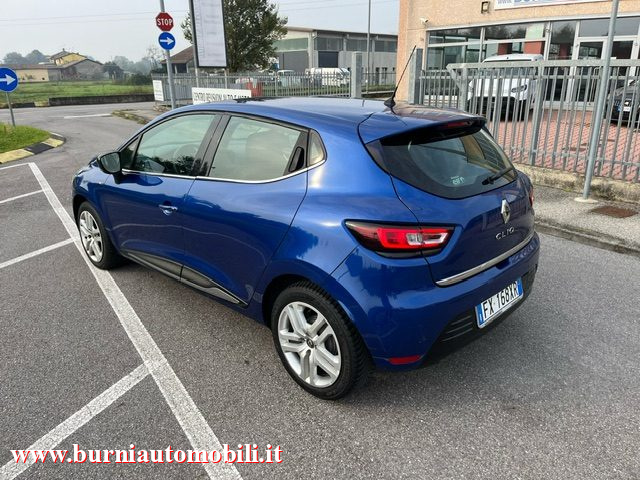 RENAULT Clio TCe 12V 75 CV 5 porte Moschino Intens Immagine 1