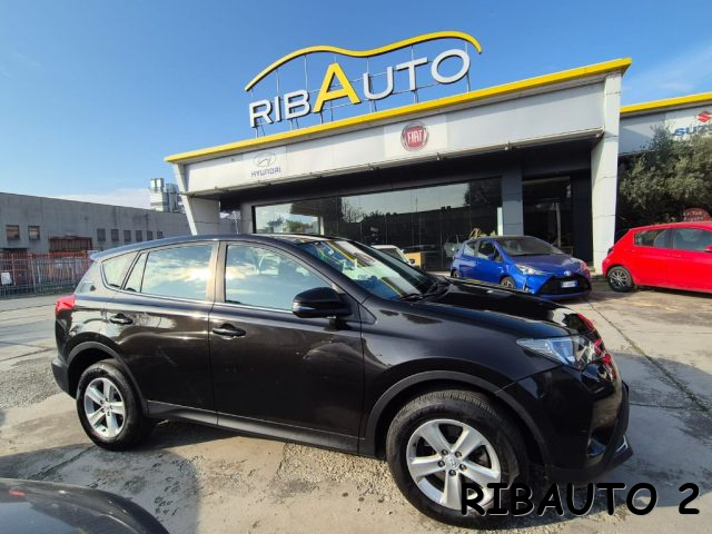 TOYOTA RAV 4 RAV4 2.0 D-4D 2WD Active Immagine 1