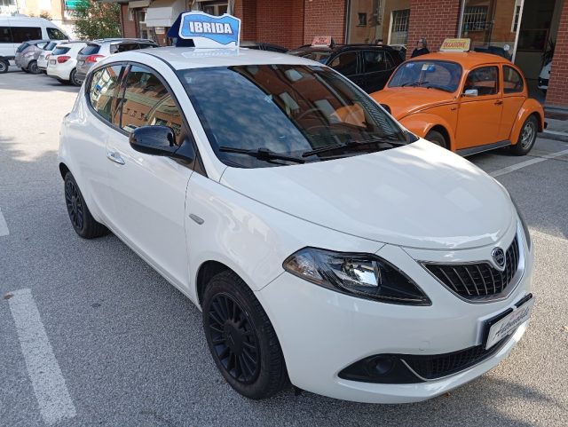 LANCIA Ypsilon 1.0 FireFly 5 porte S&S Hybrid OK NEOPAT. 5 POSTI Immagine 2