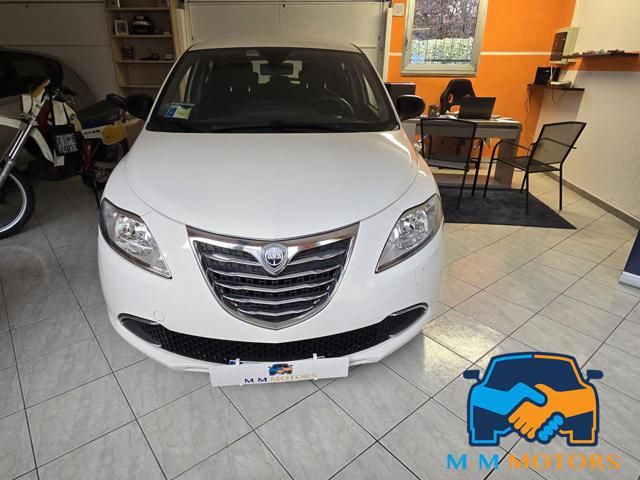 LANCIA Ypsilon 1.2 69 CV 5 porte Gold ADATTA A NEOPATENTATI Immagine 1