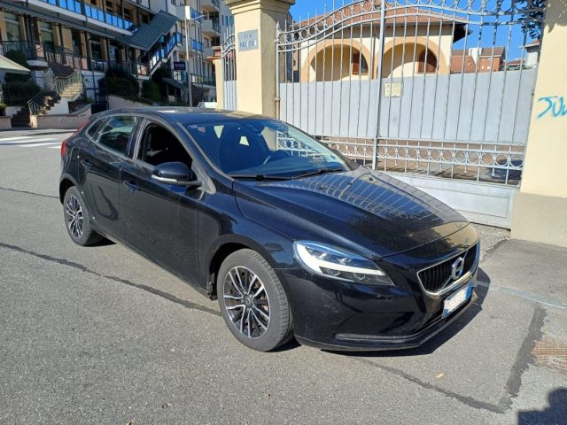 VOLVO V40 D2 Geartronic Business Plus Immagine 2