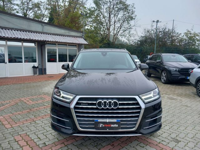 AUDI Q7 3.0 tdi Business quattro tiptronic Immagine 1