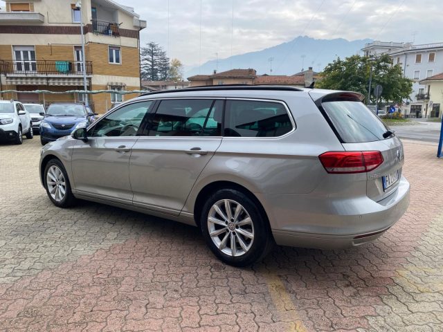 VOLKSWAGEN Passat 2.0 TDI Highline 150CV DSG *Tetto*SediliRisc.*Navi Immagine 2