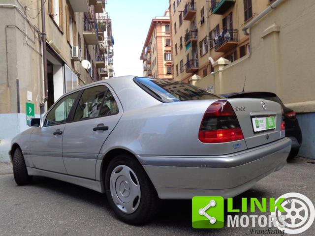 MERCEDES-BENZ C 180 cat Classic Immagine 4