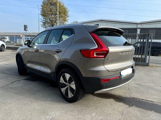 VOLVO XC40 T4 Recharge Plug-in Hybrid Inscription Expression Immagine 3