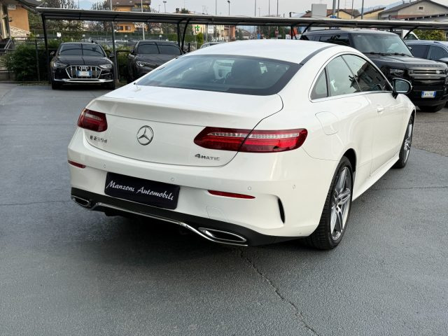 MERCEDES-BENZ E 220 d 4Matic Premium UNICO PROPRIETARIO Immagine 3