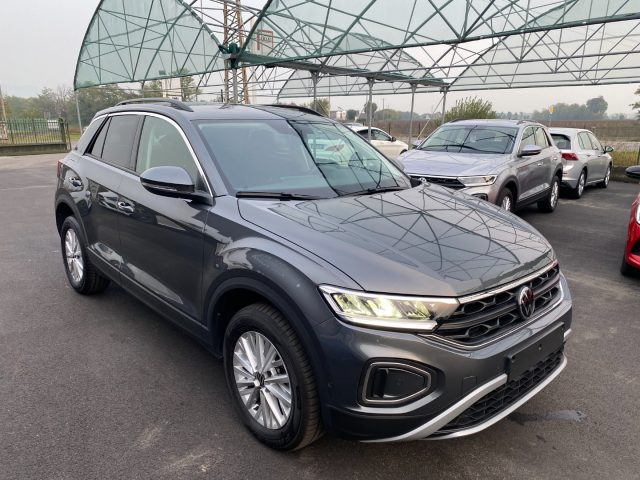 VOLKSWAGEN T-Roc 1.5 TSI 150 CV AUTOMATICA,CARPLAY,SENSORI,FULL LED Immagine 2