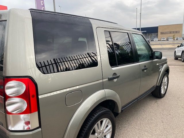 LAND ROVER Discovery 4 3.0 TDV6 SE Immagine 4