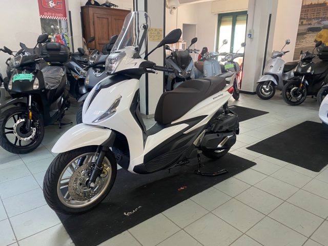 PIAGGIO Beverly 400 i.e. NEW BEVERLY 400 HPE Immagine 0