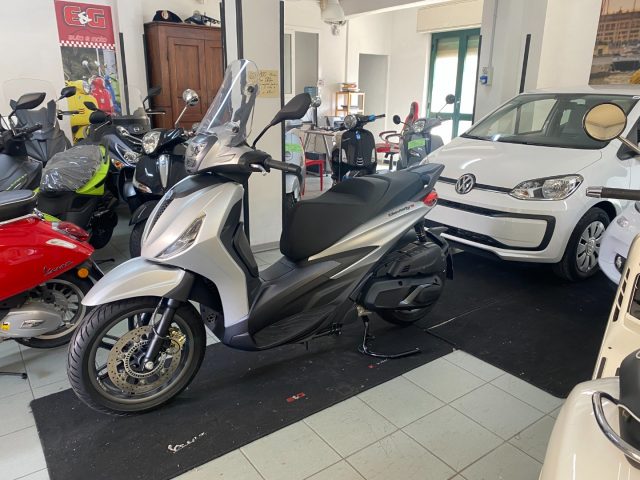 PIAGGIO Beverly 400 i.e. NEW BEVERLY S 400 HPE Immagine 0