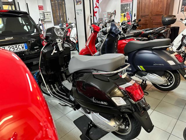 PIAGGIO Vespa GTS 300 Super Nuova my 2023 Immagine 3