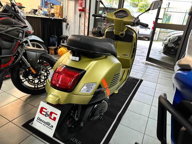 PIAGGIO Vespa GTS 300 Super Nuova my 2023 Super Sport Immagine 4