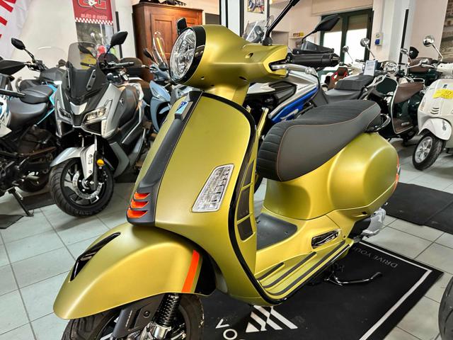 PIAGGIO Vespa GTS 300 Super Nuova my 2023 Super Sport Immagine 2