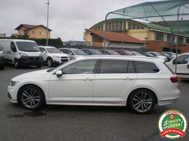 VOLKSWAGEN Passat Variant 2.0 TDI 190 CV DSG Highline BMT + TETTO APRIBILE Immagine 4