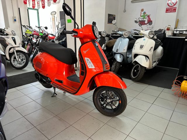 VESPA GTS 300 SuperSport Nuova my 2023 Super Sport Immagine 1