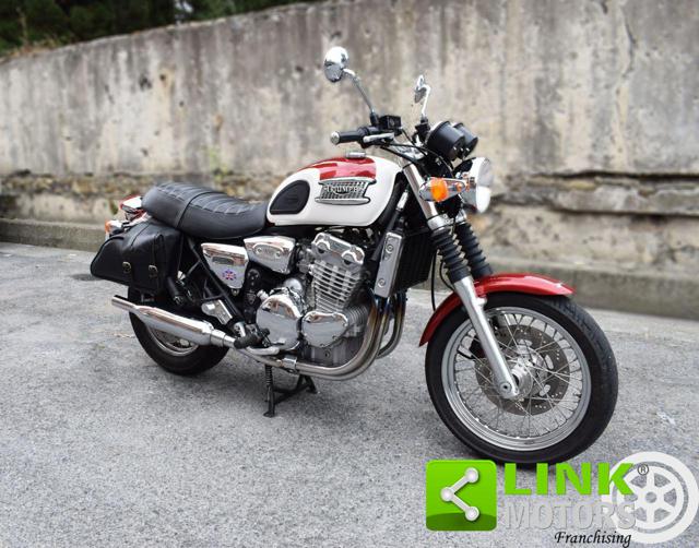 TRIUMPH Thunderbird 900 2002 Immagine 0