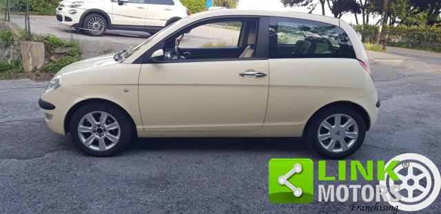 LANCIA Ypsilon 1.4 16V Platino Immagine 2