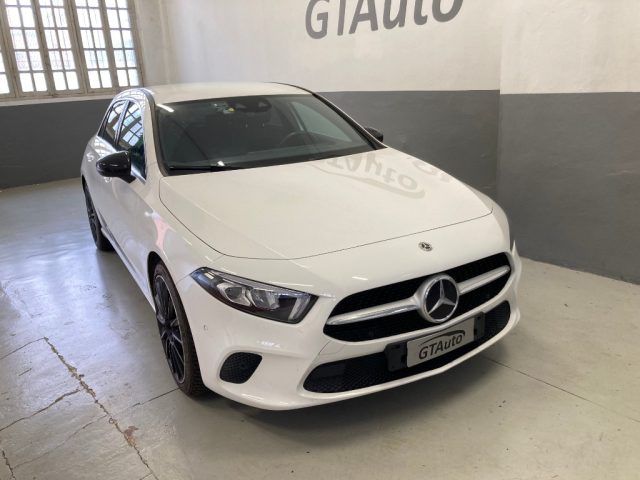 MERCEDES-BENZ A 180 Sport Immagine 1