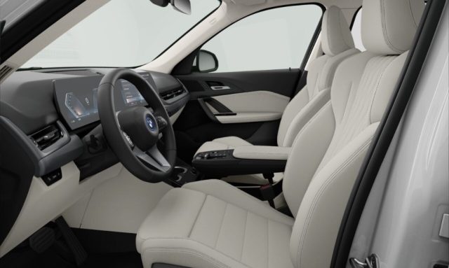 BMW iX1 xDrive 30 Aut. Immagine 3